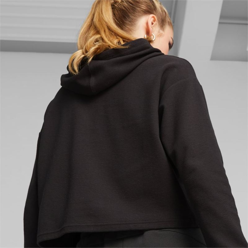 Puma | Women's ESS+ Cropped Hoodie - Black