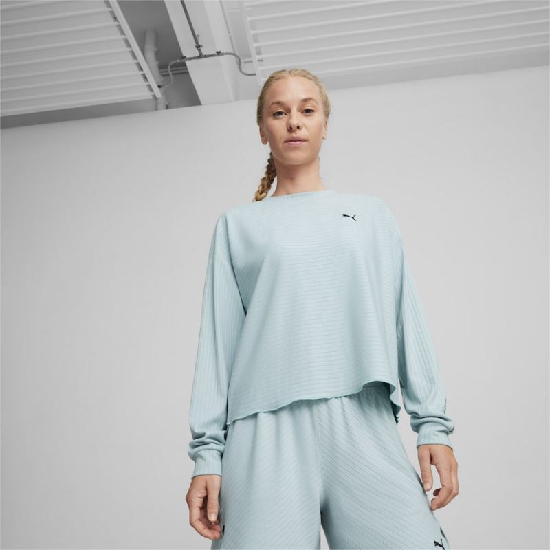 Puma | Women's UNWIND STUDIO Pullover - Turquoise Surf - Click Image to Close