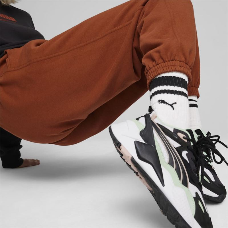 Puma | Women's DOWNTOWN Relaxed Sweatpants - Teak