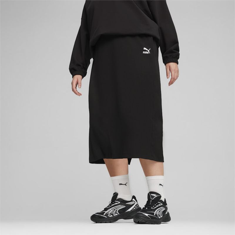 Puma | Women's CLASSICS Ribbed Midi Skirt - Black