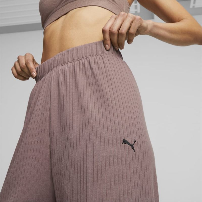 Puma | Women's Studio Unwind Training Joggers - Dark Clove