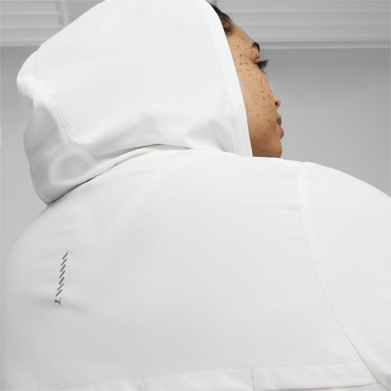 Puma | Women's RUN ULTRAWEAVE Running Jacket - White