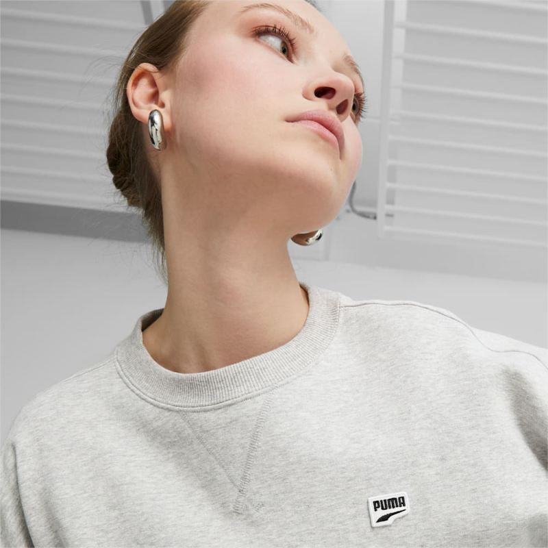 Puma | Women's DOWNTOWN Oversized Sweatshirt - Light Gray Heather