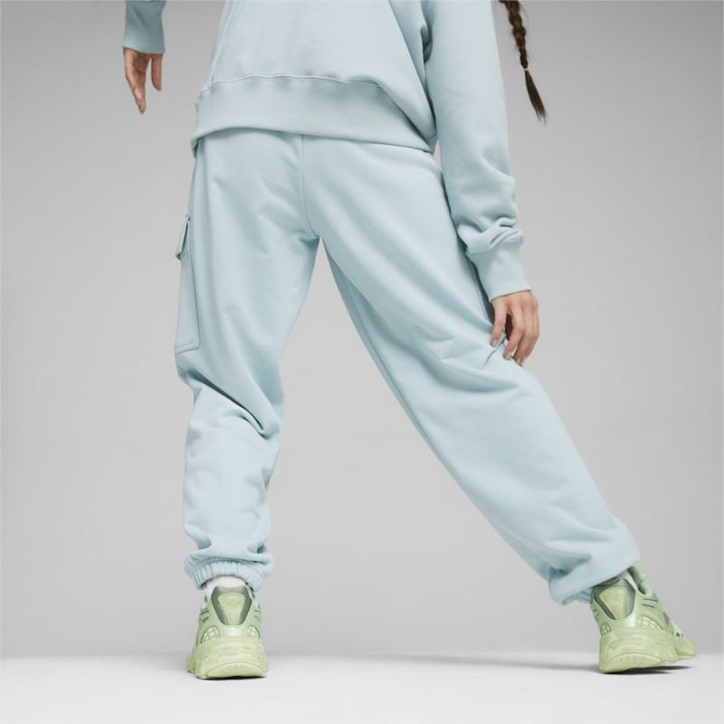 Puma | Women's DARE TO Relaxed Sweatpants - Turquoise Surf