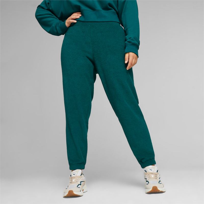 Puma | Women's CLASSICS Fleece Sweatpants - Malachite