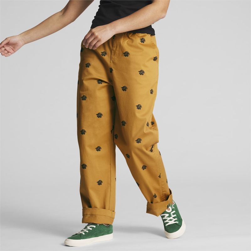 Puma | Women's x TROPHY HUNTING Basketball Pants - Apple Cinnamon-AOP - Click Image to Close