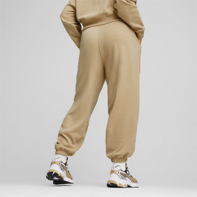 Puma | Women's BETTER CLASSICS Sweatpants - Prairie Tan