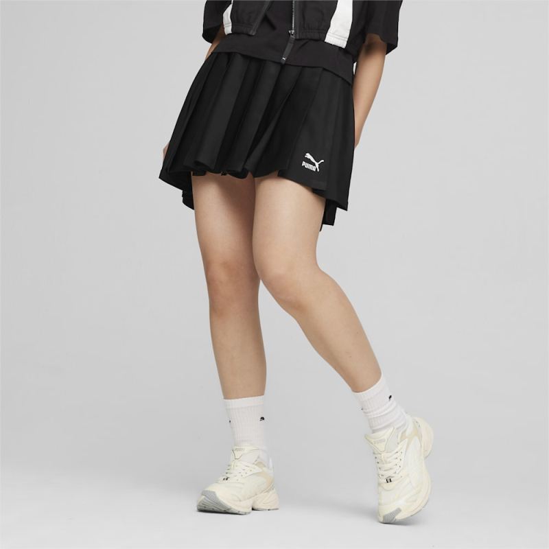 Puma | Women's CLASSICS Pleated Skirt - Black