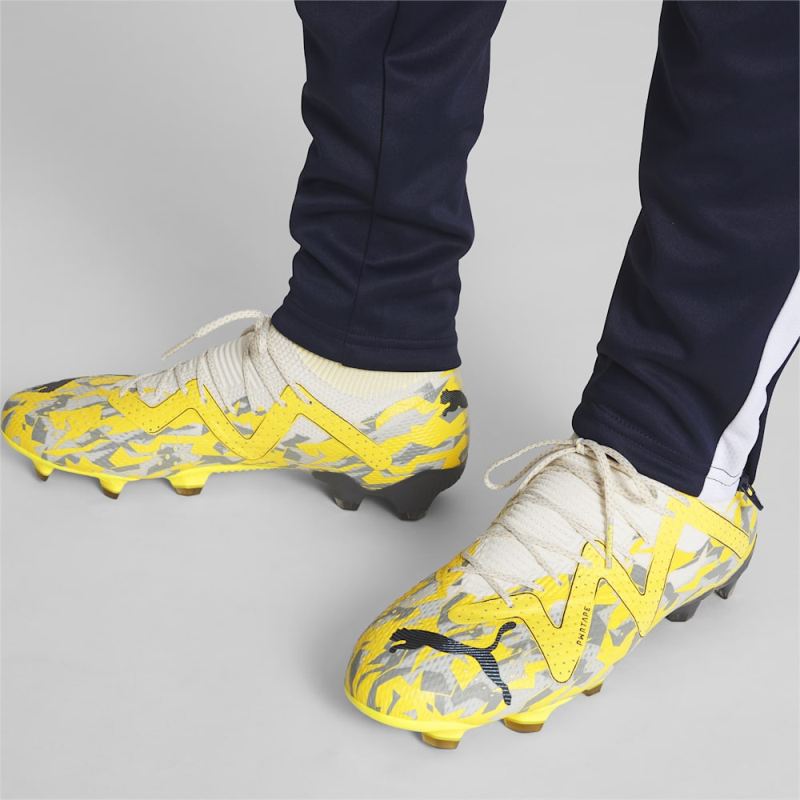 Puma | Men's FUTURE ULTIMATE FG/AG Soccer Cleats - Sedate Gray-Asphalt-Yellow Blaze